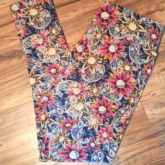 LuLaRoe Pants - Lularoe leggings TC